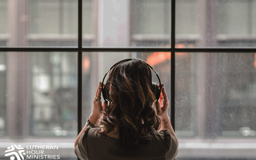 Radio Program Comforts Woman During COVID-19 Pandemic